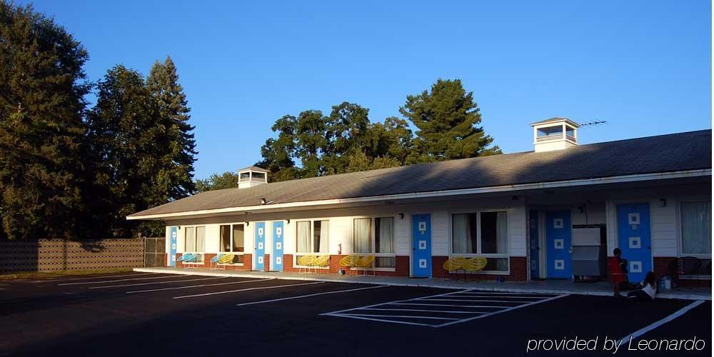 Blue Sky Inn Glens Falls-Saratoga-Lake George Экстерьер фото