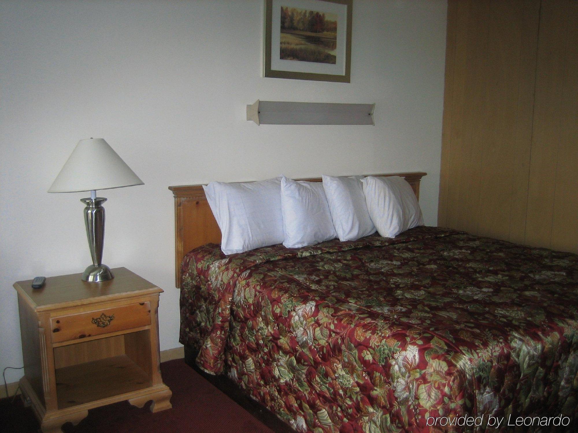 Blue Sky Inn Glens Falls-Saratoga-Lake George Экстерьер фото