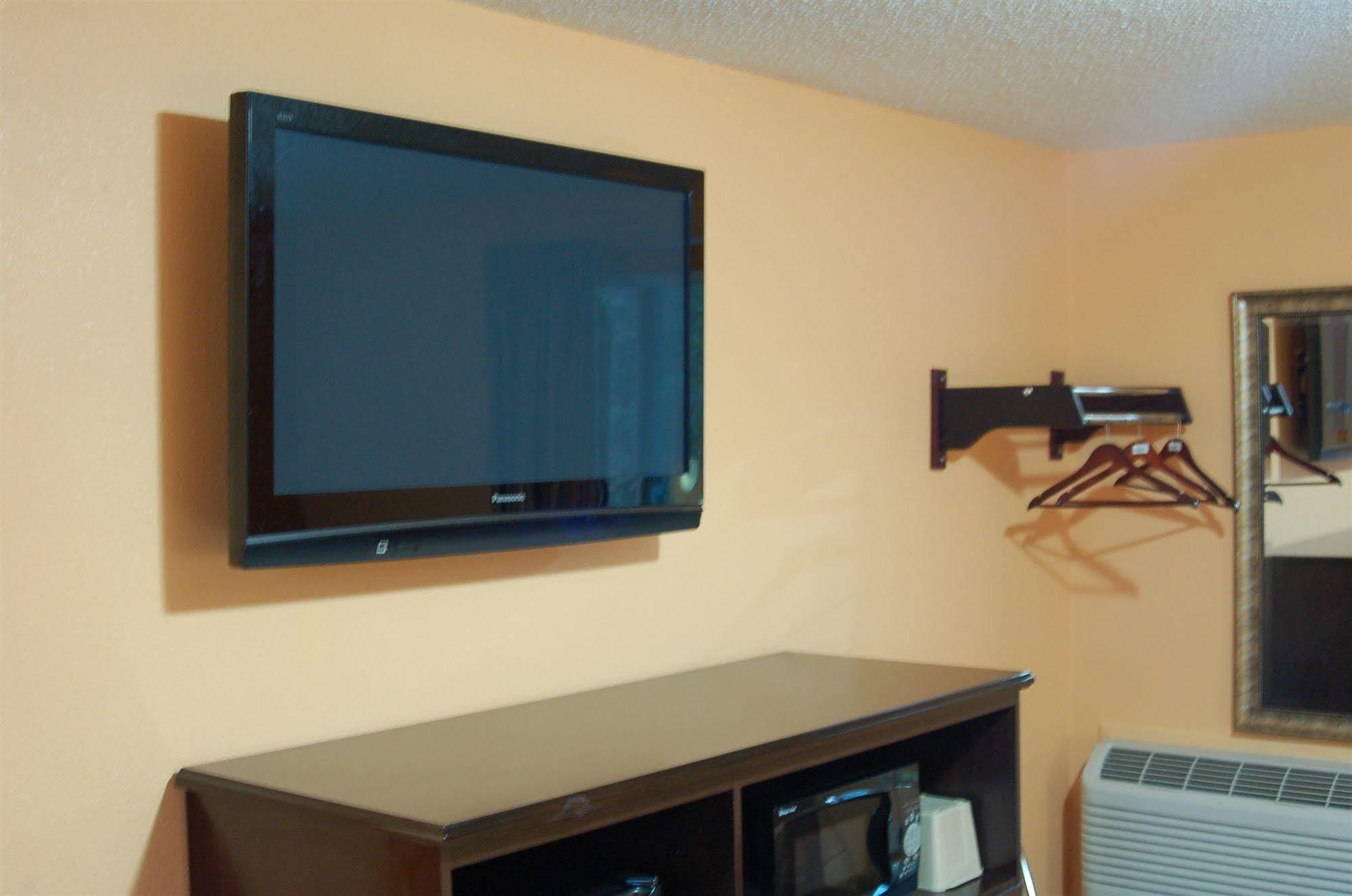 Blue Sky Inn Glens Falls-Saratoga-Lake George Экстерьер фото
