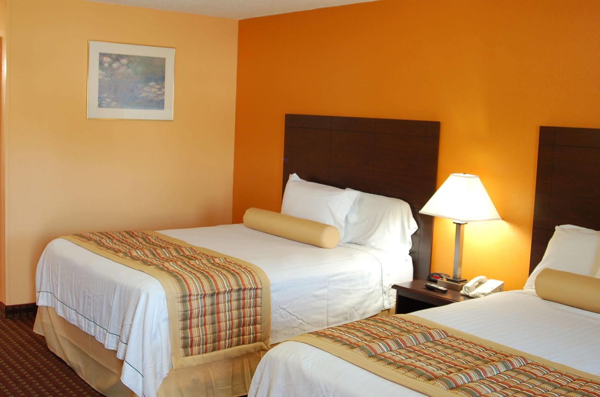 Blue Sky Inn Glens Falls-Saratoga-Lake George Экстерьер фото